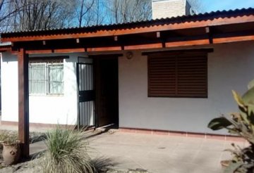 Casa en Venta en Villa General Belgrano · dueño directo · 2 dorm · cochera · 525 m² de lote - Imagen 2