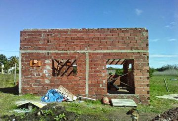 Vendo terreno en san eduardo del mar casa en construcción - Mar del Plata - Imagen 1