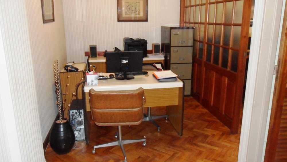 BOLIVAR 300 Montserrat, 