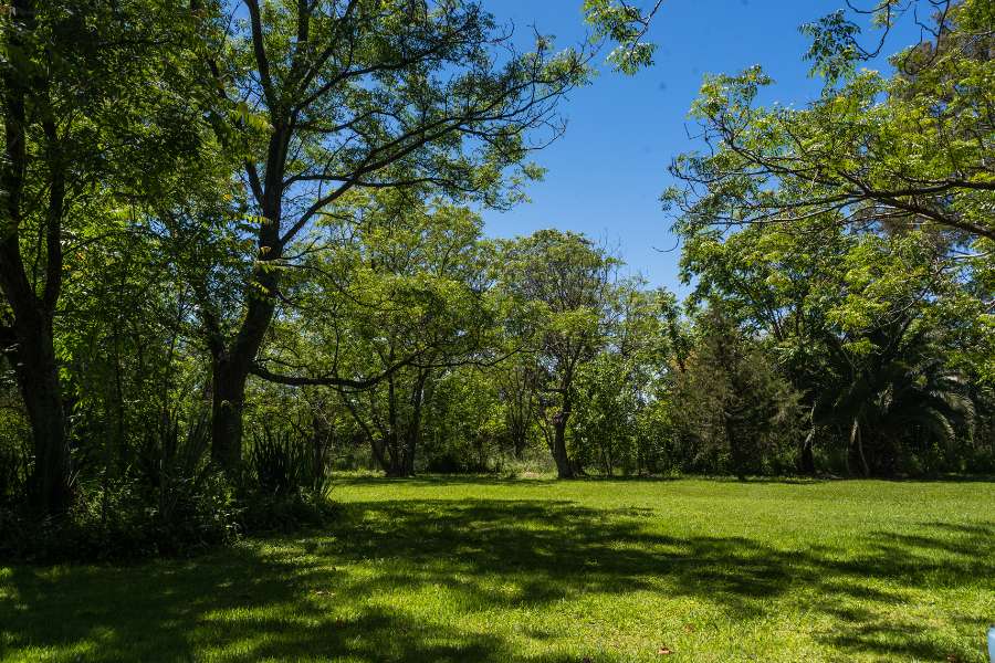 Excelente Casa en Capilla del Senor en Temporario · dueño directo · 4 o más dorm · 4 cocheras - Imagen 3
