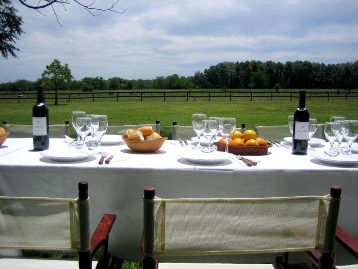 Excelente Casa en Capilla del Senor en Temporario · dueño directo · 4 o más dorm · 4 cocheras - Imagen 5