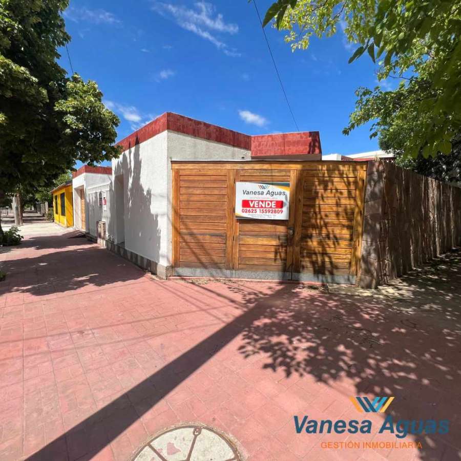 Casa en Venta Esquina Calles Fleming Y Paso De Los Libres, General Alvear - Imagen 2