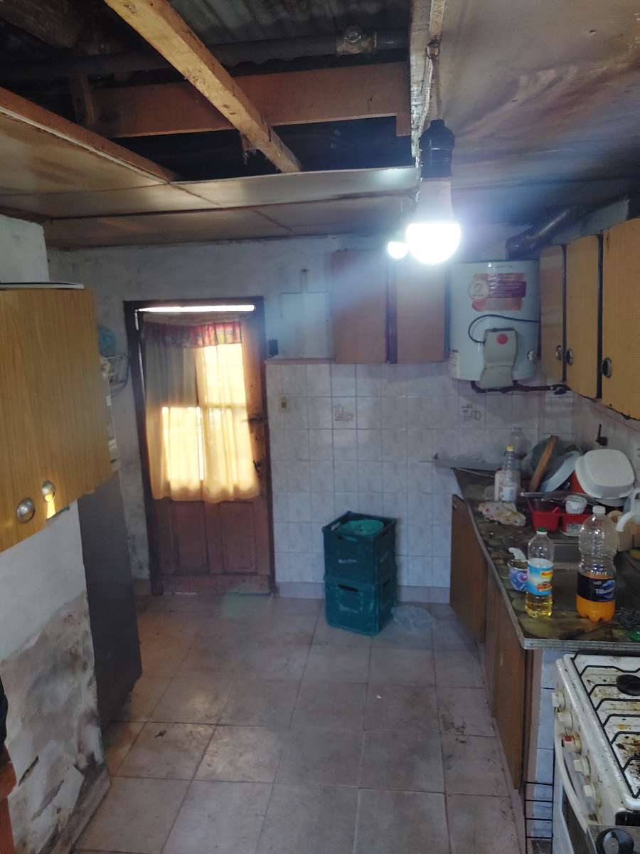 Casa en Banfield en Venta · dueño directo · 2 dorm · cochera · 80 m² de lote - Imagen 4