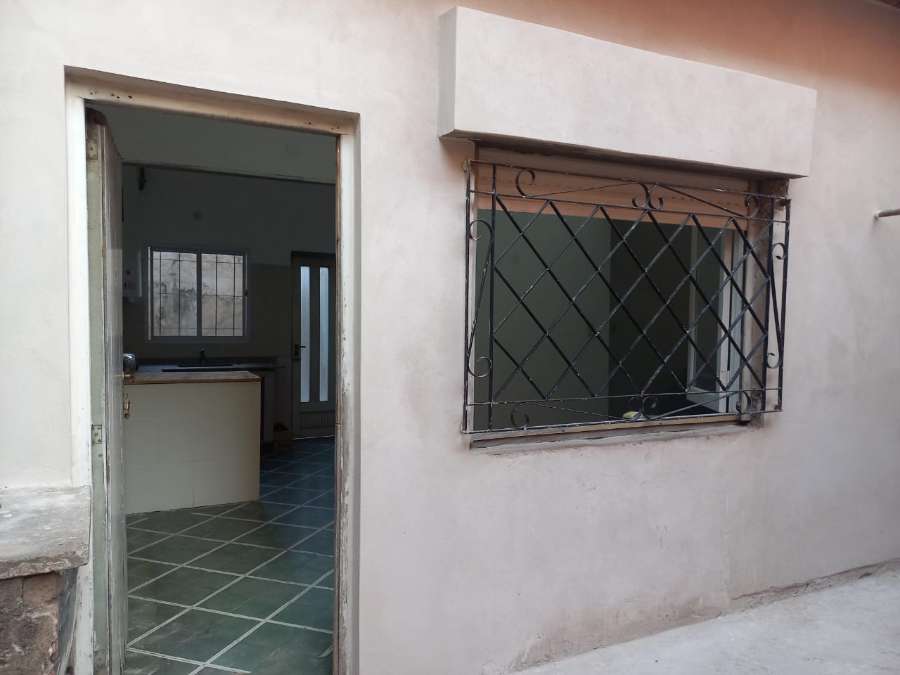 Comprar Casa en Lanus · dueño directo · 4 o más dorm · 6 ambientes · 217 m² de lote - Imagen 3