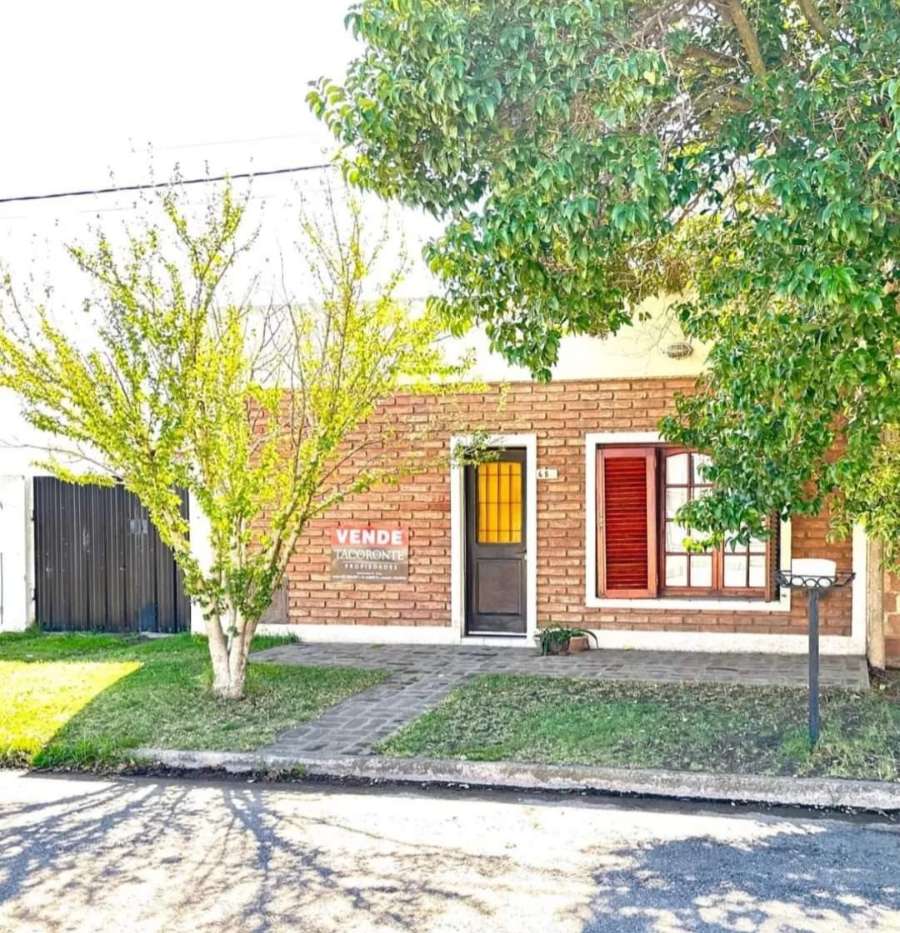 Casa en Puan para en Venta · dueño directo · 1 dorm · 3 ambientes · 3 cocheras - Imagen 1