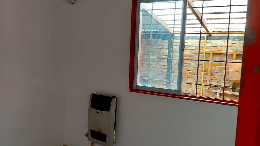 Casa en Venta en Bariloche con · dueño directo · 3 dorm · cochera · 40 m² de lote - Imagen 4