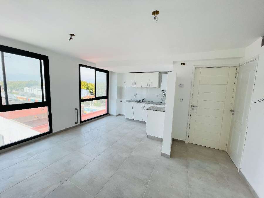 Departamento en Venta en Mar del Plata con · 2 dorm · 3 ambientes · cochera - Imagen 1