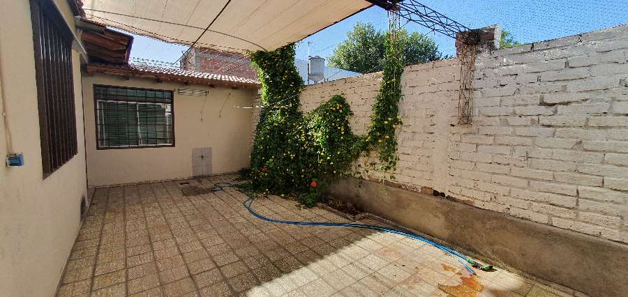 Casa disponible para la en Alquiler en Las Heras · dueño directo · 3 dorm · cochera · 192 m² de lote - Imagen 1