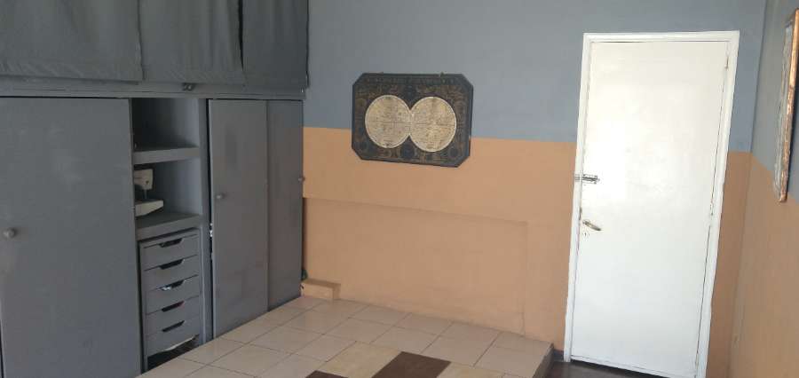 Oportunidad: Casa en Venta en Lanus · dueño directo · 3 dorm · cochera · 160 m² de lote - Imagen 4