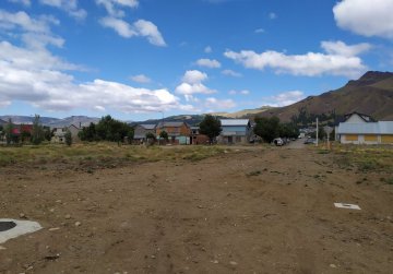 Terreno disponible para la en Venta en San Martín de los Andes · frente 165 m · largo 212 m · 350 m² de lote · dueño directo - Imagen 4