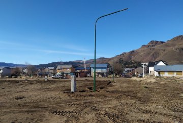 Terreno disponible para la en Venta en San Martín de los Andes · frente 165 m · largo 212 m · 350 m² de lote · dueño directo - Imagen 2