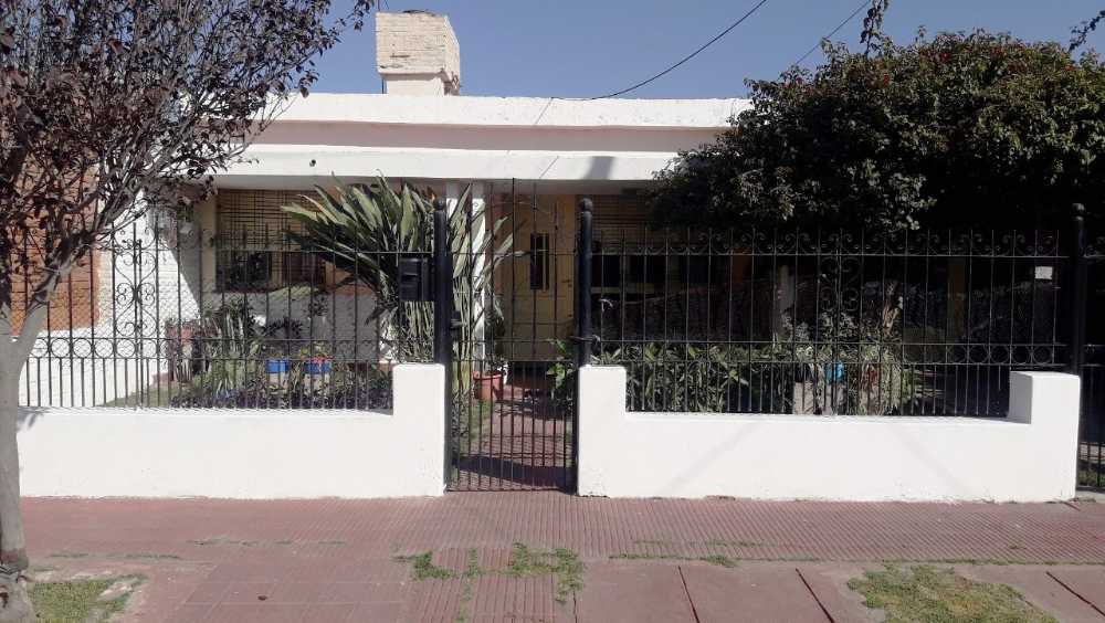 Vendo casa de  dormitorios en barrio san lorenzo - Córdoba - Imagen 1