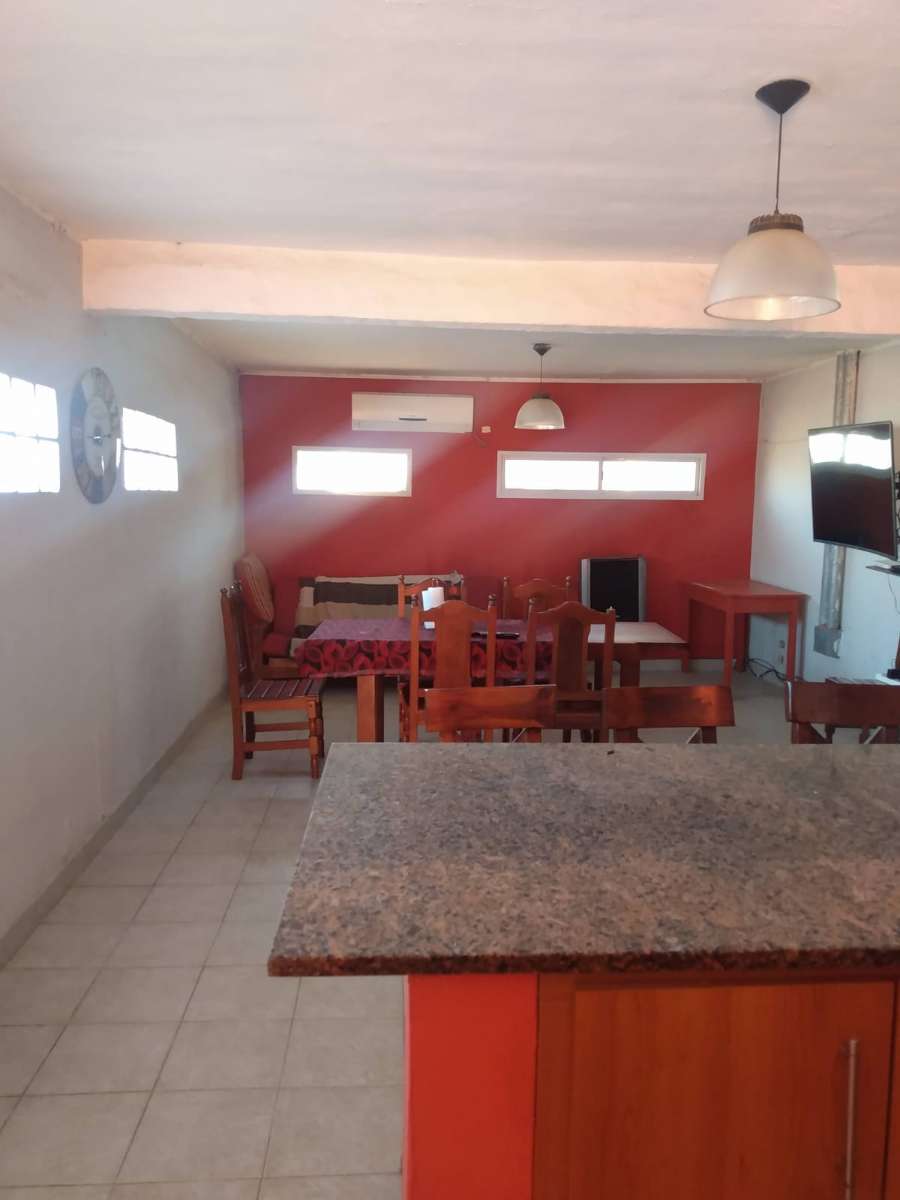 Excelente Casa en Río Cuarto en Venta · 3 dorm - Imagen 3