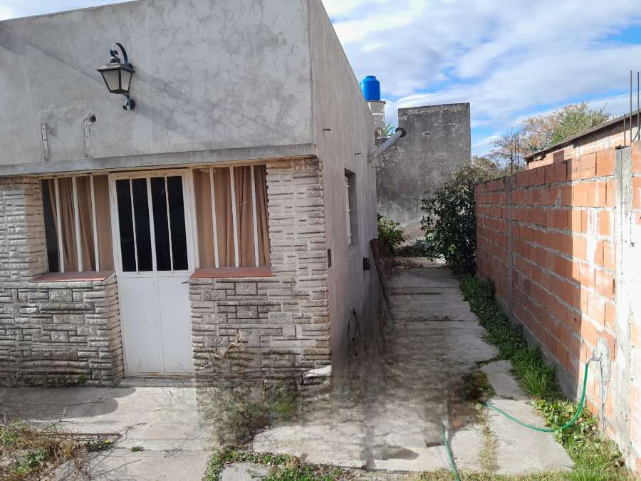 Tu próxima Casa en Venta en Punta Alta · dueño directo · 2 dorm · 3 ambientes · 409 m² de lote - Imagen 1