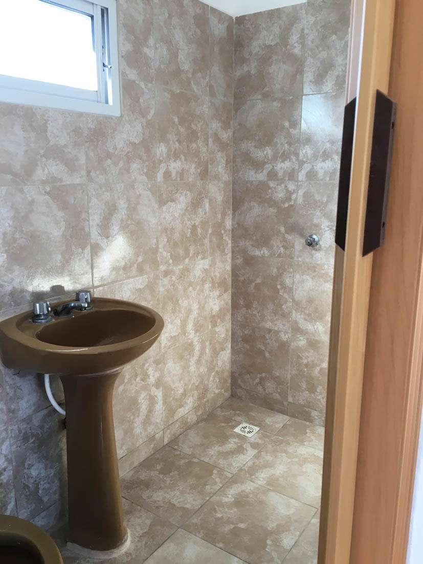 Excelente Casa en Córdoba en Venta · dueño directo · 4 o más dorm · 2 cocheras · 320 m² de lote - Imagen 3