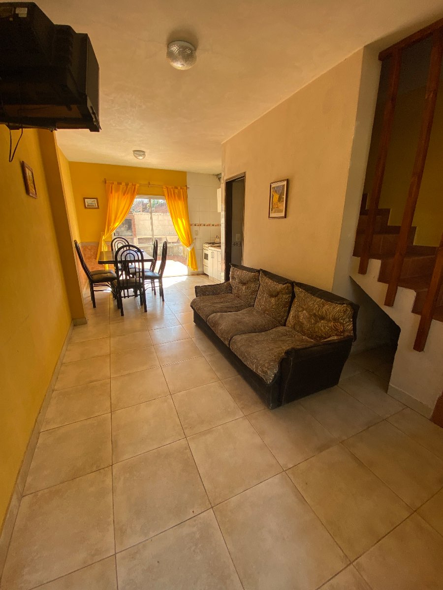 Departamento disponible en Mar del Tuyu · dueño directo · 3 dorm · cochera · 90 m² de lote - Imagen 2