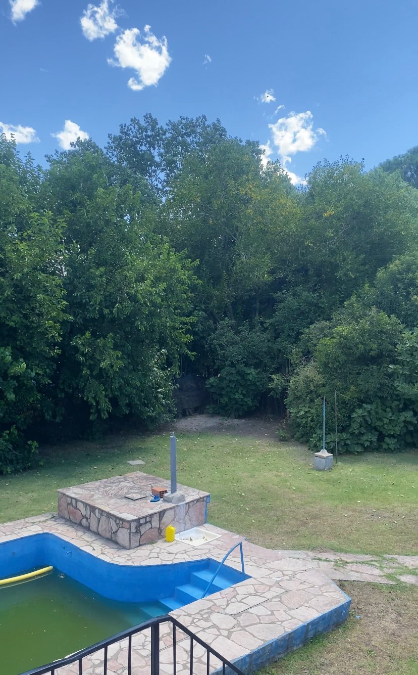 Casa única en Francisco Alvarez en Venta · dueño directo · 4 o más dorm · 5 cocheras · 1.500 ha - Imagen 2