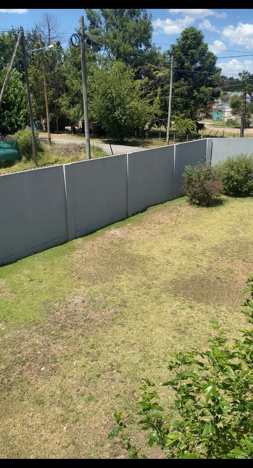 Casa única en Francisco Alvarez en Venta · dueño directo · 4 o más dorm · 5 cocheras · 1.500 ha - Imagen 4