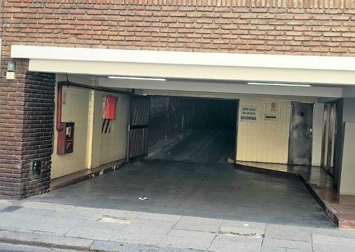 Cochera disponible en San Nicolás - Imagen 2