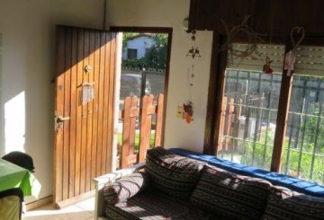 Casa única en Villa Gesell en Venta · dueño directo · 1 dorm · cochera · 162 m² de lote - Imagen 3