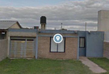 ZONA OESTE , CALLE JUAN DE GARAY POCOS METRO A LA COLECTORA, 