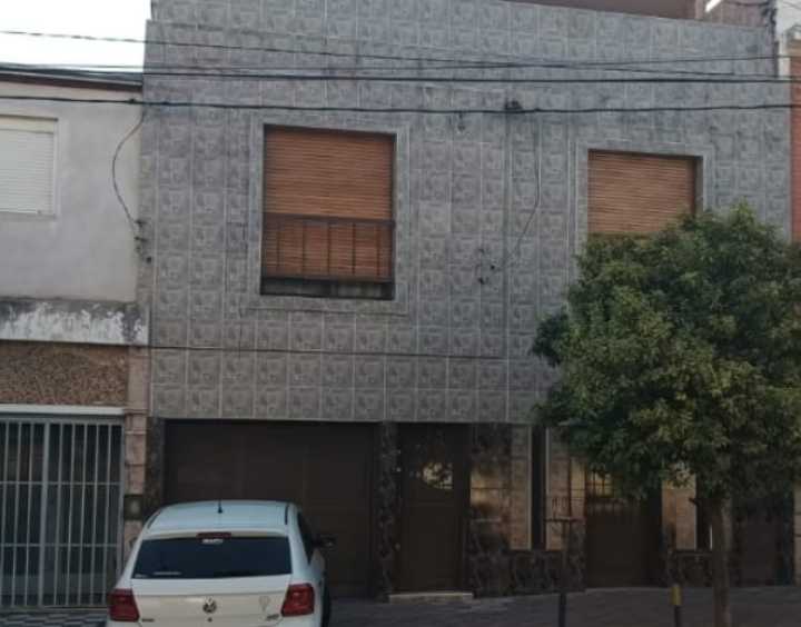 Casa de 2 plantas a la venta en barrio Alto Gral Paz - Imagen 1