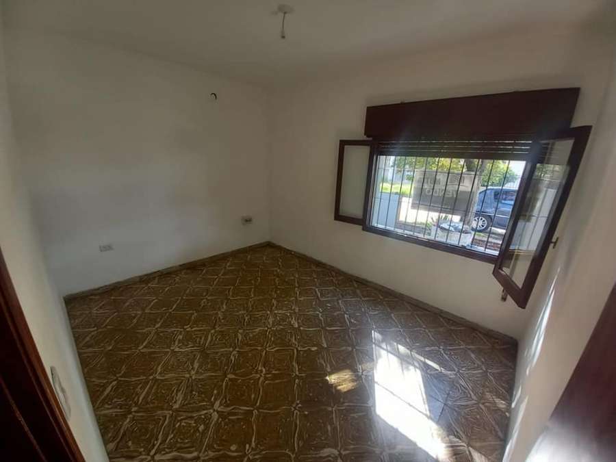 Casa en Venta en Río Cuarto con · 3 dorm - Imagen 3