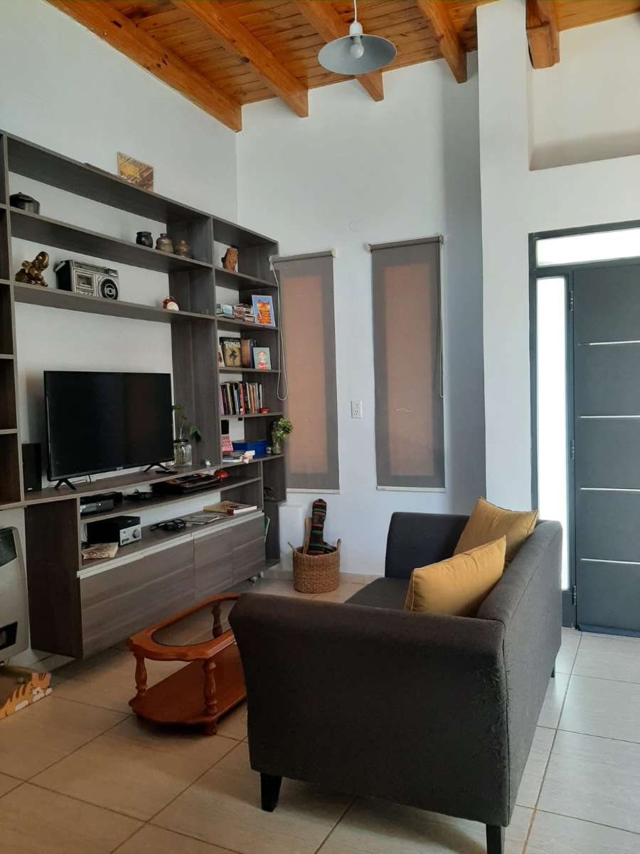 Casa en Venta en Rivadavia · dueño directo · 3 dorm · 3 cocheras · 250 m² de lote - Imagen 1