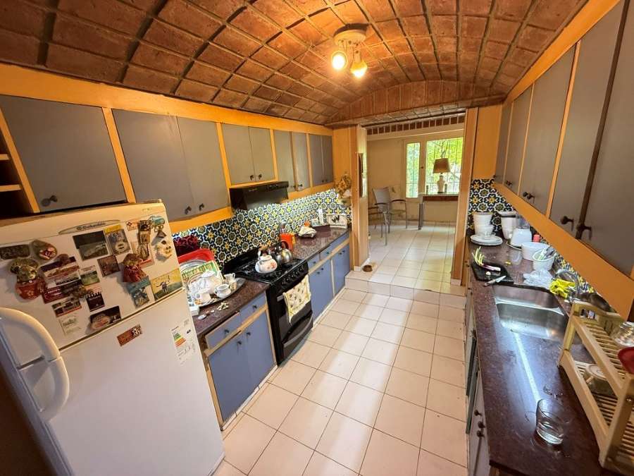 Oportunidad: Casa en Venta en San Isidro · 3 dorm · 4 ambientes · 2 cocheras · 935 m² de lote - Imagen 4