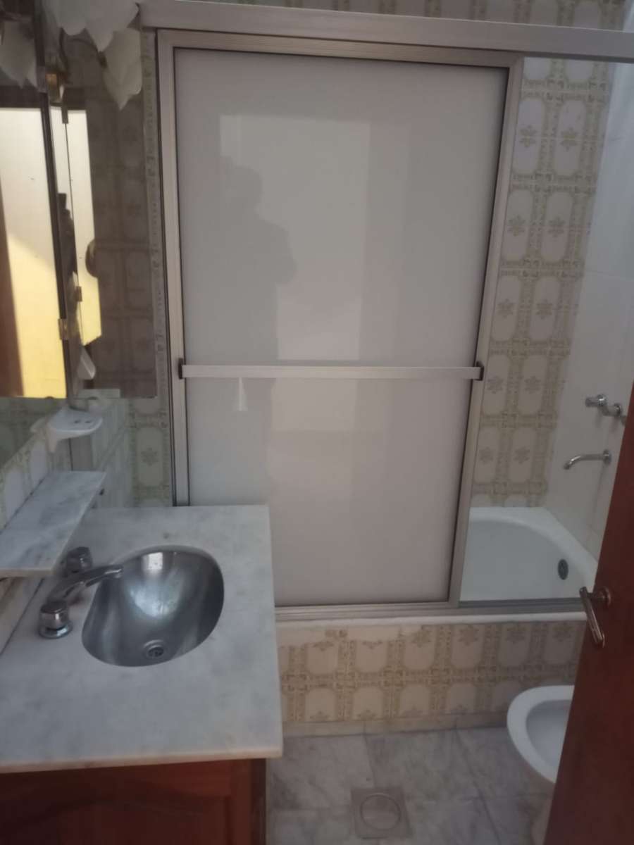 Casa en Córdoba en Venta · dueño directo · 3 dorm · cochera · 265 m² de lote - Imagen 2