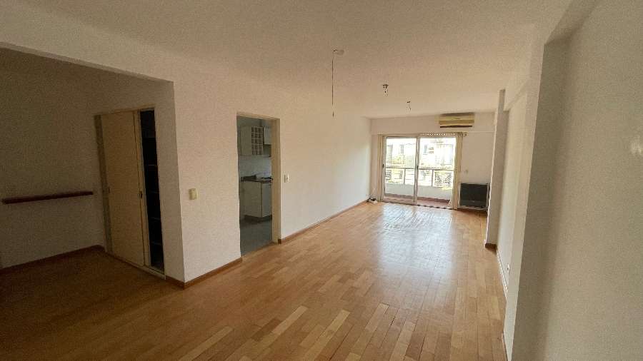 Departamento disponible en San Isidro · dueño directo · 2 dorm · cochera · 69 m² de lote - Imagen 1