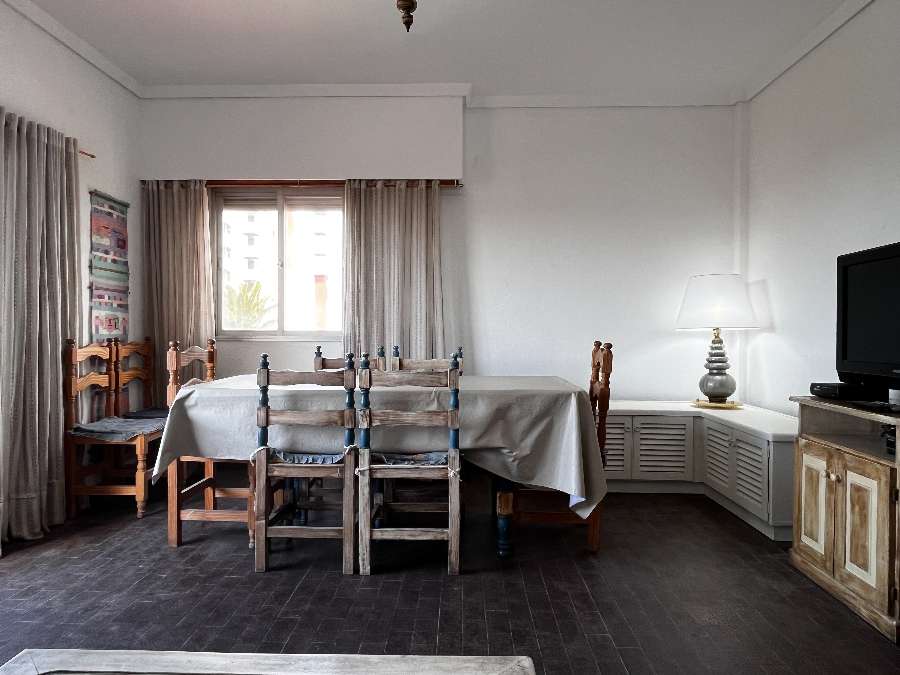 Departamento en Villa Gesell en Venta · dueño directo · 3 dorm · cochera · 70 m² de lote - Imagen 2