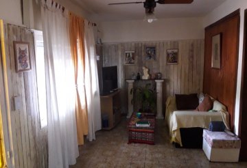 Comprar Casa en Villa Lugano · dueño directo · 3 dorm · cochera · 200 m² de lote - Imagen 4