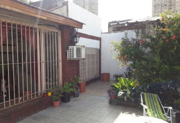 Comprar Casa en Villa Lugano · dueño directo · 3 dorm · cochera · 200 m² de lote - Imagen 2