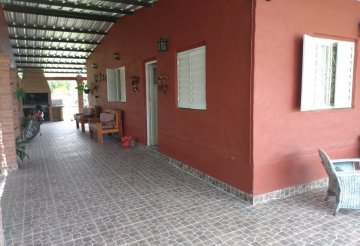 Excelente Casa en San Miguel de Tucumán en Venta · dueño directo · 3 dorm · 3 cocheras · 1.226 m² de lote - Imagen 4