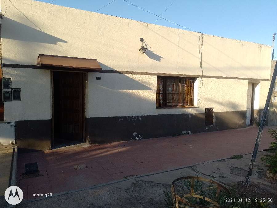 Casa de adobe en venta  - Godoy Cruz - Imagen 1