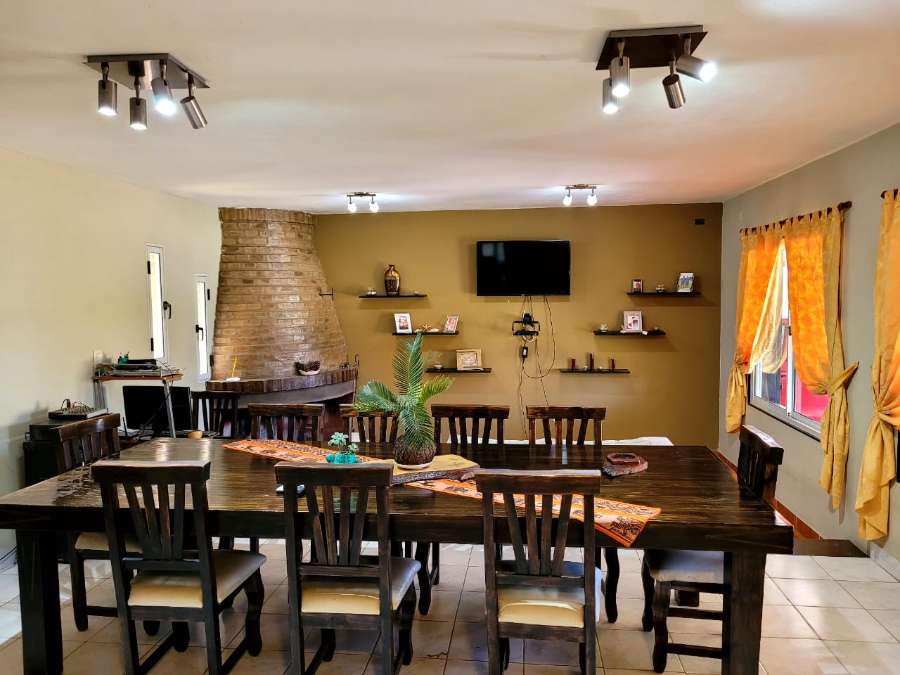 Comprar Casa en Bialet Masse · dueño directo · 4 o más dorm · cochera · 1.235 m² de lote - Imagen 3