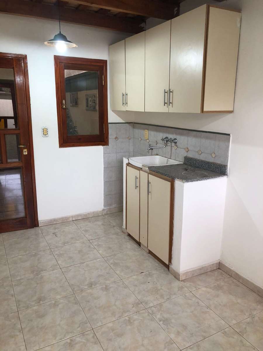 Excelente Casa en General Cabrera en Venta · dueño directo · 2 dorm · cochera · 300 m² de lote - Imagen 5