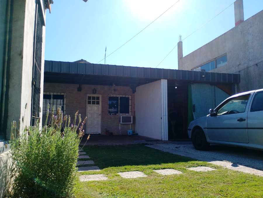 Oportunidad: Casa en Venta en General Lagos · dueño directo · 3 dorm · cochera · 300 m² de lote - Imagen 2
