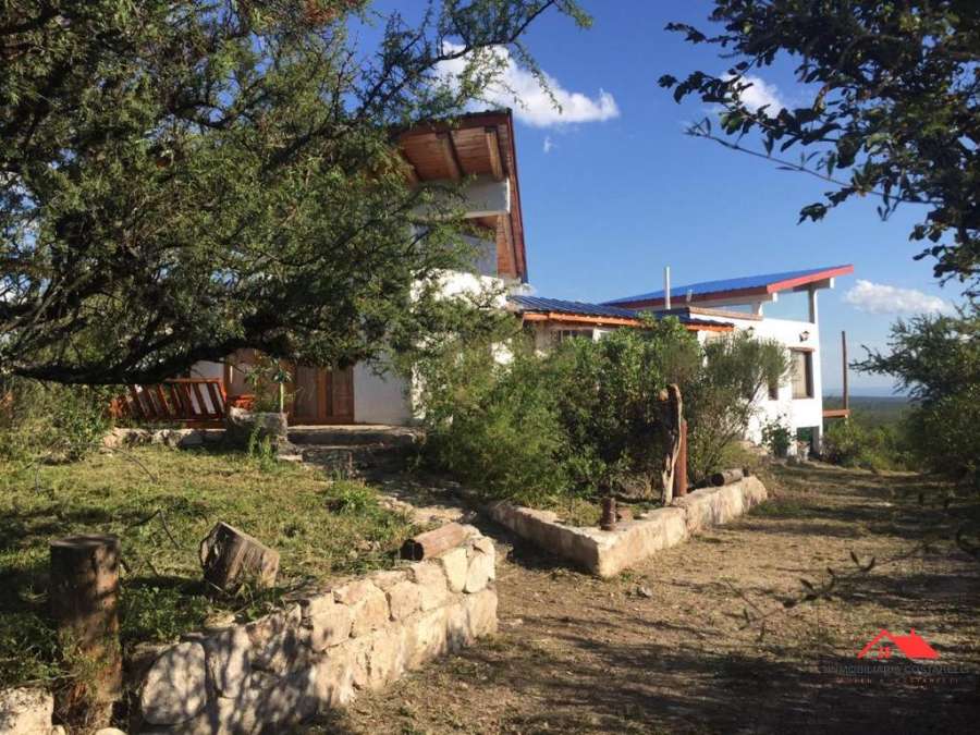 Emprendimiento en Venta en Villa Las Rosas · 2 dorm · 6 ambientes · 4 cocheras - Imagen 4
