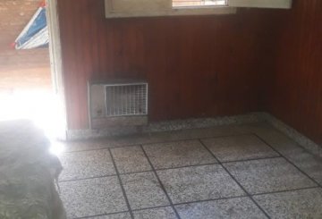 Casa en Venta en Moron · dueño directo · 3 dorm · 4 ambientes · 140 m² de lote - Imagen 2