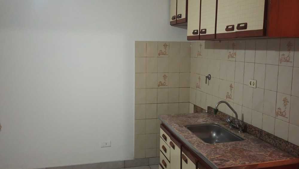 Casa disponible para la en Venta en San Justo · dueño directo · 2 dorm · 3 ambientes · cochera - Imagen 2