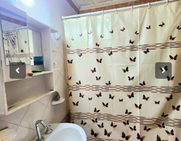 Casa en Venta en San Miguel de Tucumán con · dueño directo · 4 o más dorm · 1 ambientes - Imagen 4