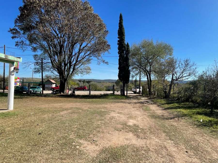 Casa en Venta en Córdoba, · dueño directo · 3 dorm · cochera · 1.373 m² de lote - Imagen 5