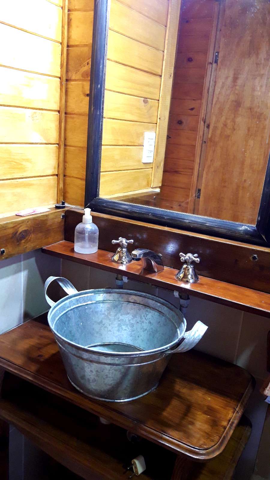 Casa disponible para la en Venta en Colón · dueño directo · 2 dorm · cochera · 315 m² de lote - Imagen 5