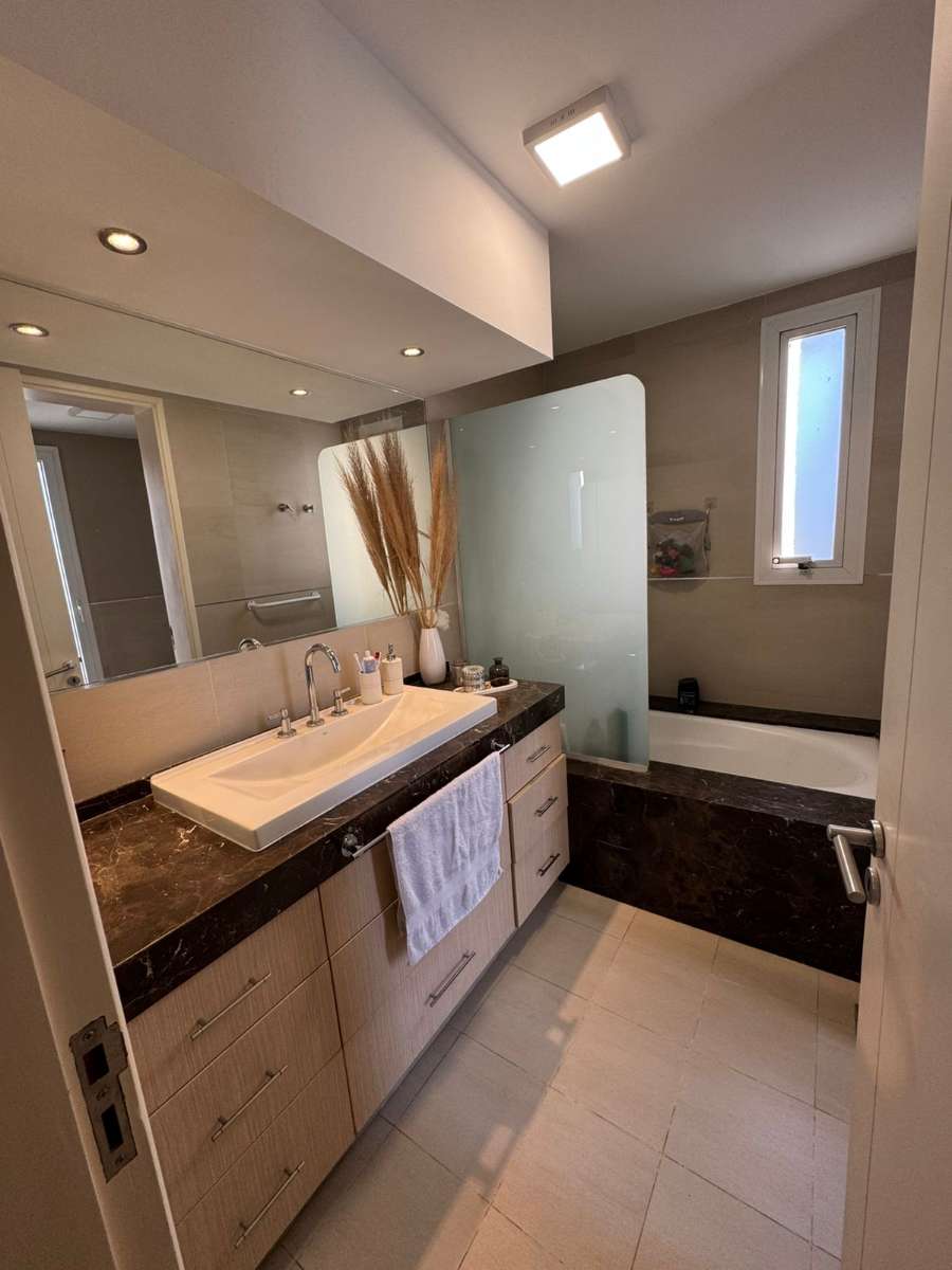 Casa en Río Cuarto en Venta · 2 dorm · 760 m² de lote - Imagen 3