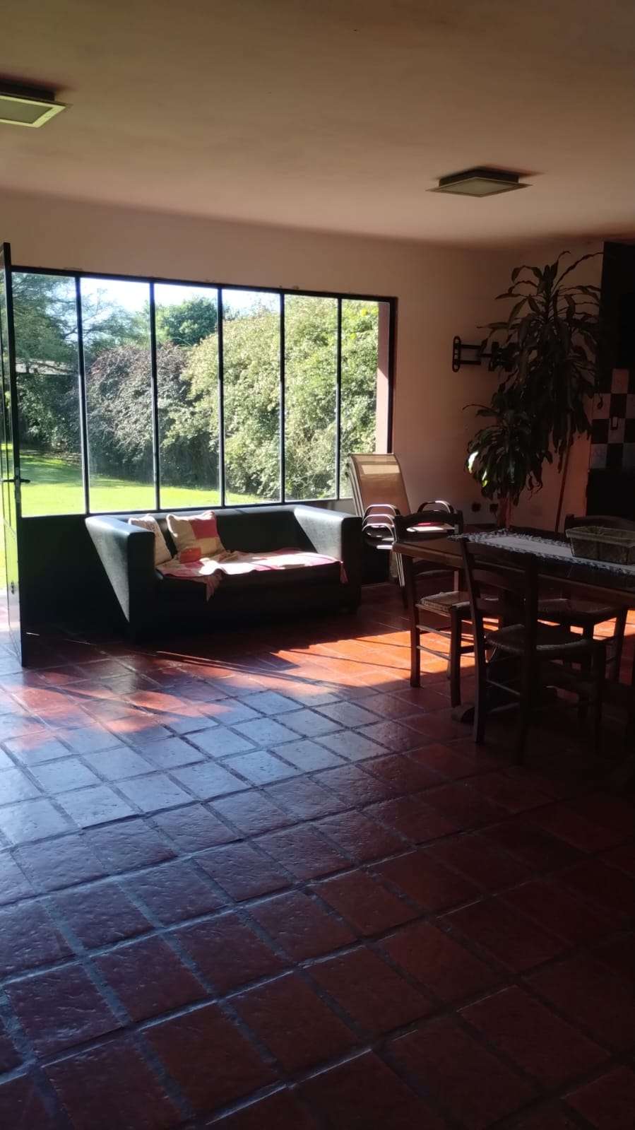 Casa en Río Cuarto en Venta · barrio privado · 2 dorm · 1.000 m² de lote - Imagen 2