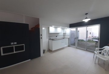 Excelente Casa en Rosario en Venta · barrio con seguridad · dueño directo · 2 dorm · cochera - Imagen 2