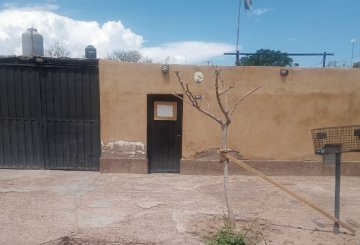 Comprar Casa en Las Heras · dueño directo · 3 dorm · 2 cocheras · 295 m² de lote - Imagen 2