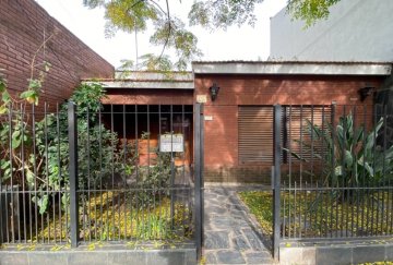 En Quilmes, Casa en Venta · dueño directo · 3 dorm · 255 m² de lote - Imagen 2